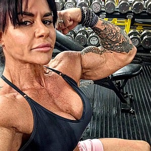 Louise Plumb