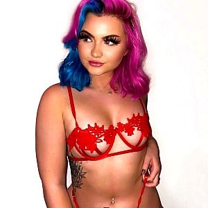 Lowri Rose