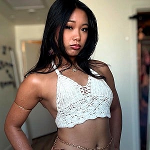 Lucy Lee (Onlyfans)