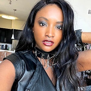 Lyndsey Scott