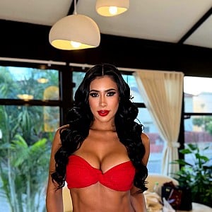 Madelen Vivero