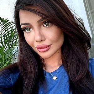 Madison (Camgirl)