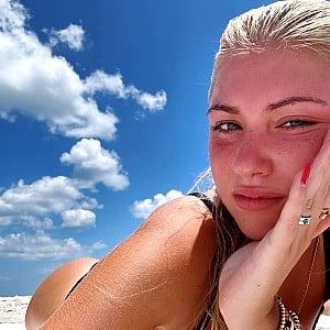 Maggie Lauren