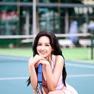 Mai Phuong Thuy