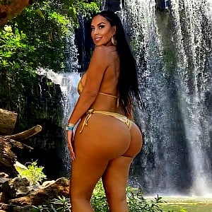 Mamacita (Instagram)