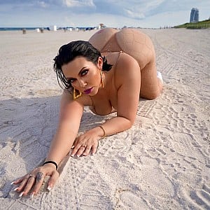 Mandi May