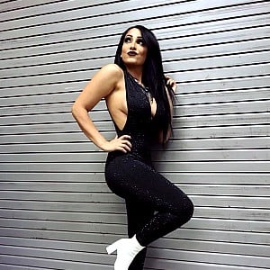 Mandy Leon