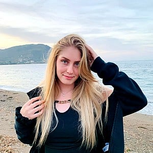 Mandy Saada