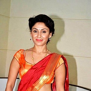 Manjari Fadnnis