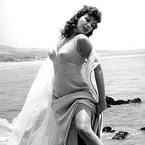 Mara Corday
