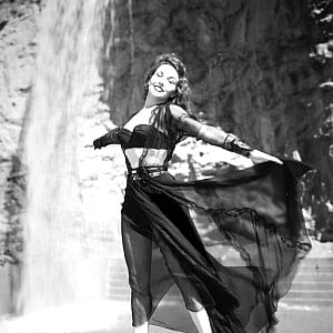 Mara Corday