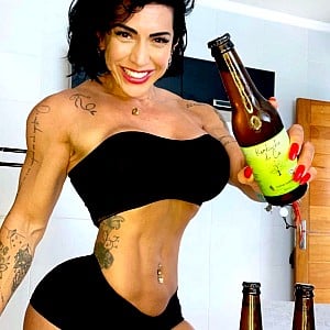 Mara Oliveira