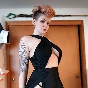 Mari Renee