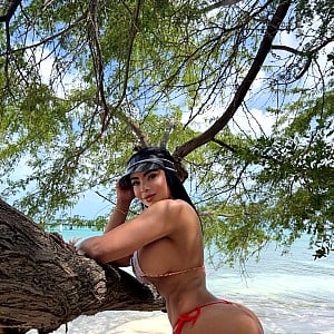 Maria Paula Castillo