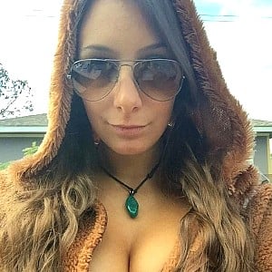 Mariah Leonne