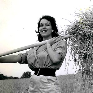 Marie Devereux