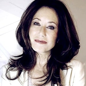 Mary McDonnell