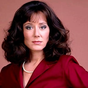 Mary McDonnell