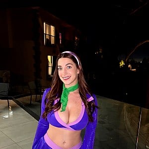Megan Marie (meggyeggo)