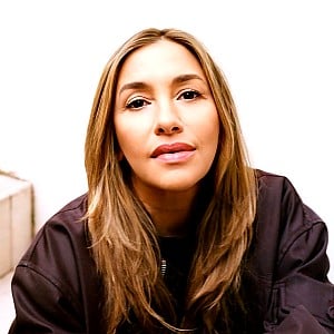 Melanie Blatt