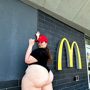 Mia Dior