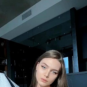 Mia Esteekey