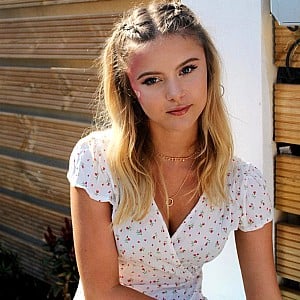 Mia Jenkins