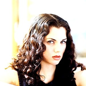 Mia Kirshner