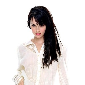 Mia Kirshner