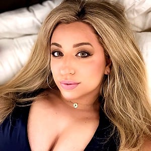 Mia Melly