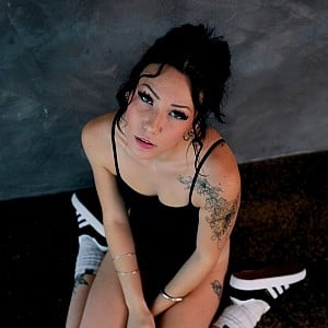 Mia Moxiee