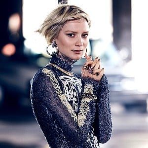 Mia Wasikowska