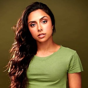 Michelle Khare