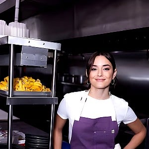 Mika Leon (Chef)