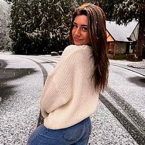 Mikayla Campinos