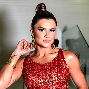 Mirella Santos