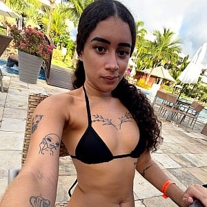 Mirelly (Onlyfans)