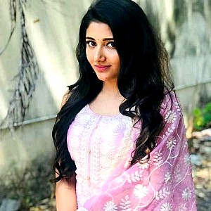 Mirna Menon