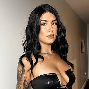 Miya Acacia
