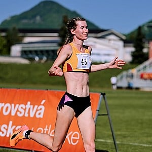 Moira Stewartova