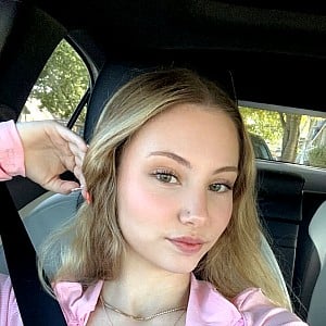 Molly Amor