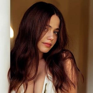 Molly Gordon