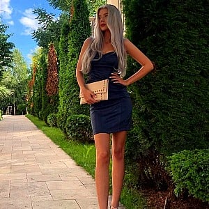 Molly Veselinova