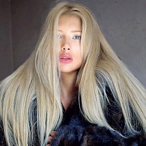 Molly Veselinova