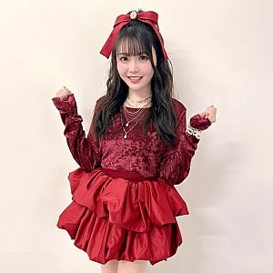 Momo Asakura