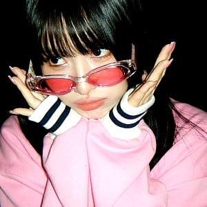 Momo Hirai