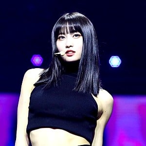 Momo Hirai