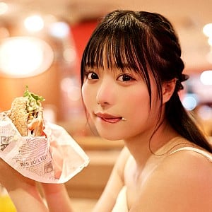 Momoha Takatsuru