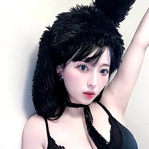 Momoka Akari