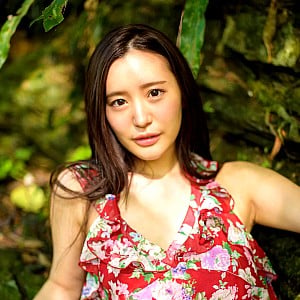 Momonaga Sarina
